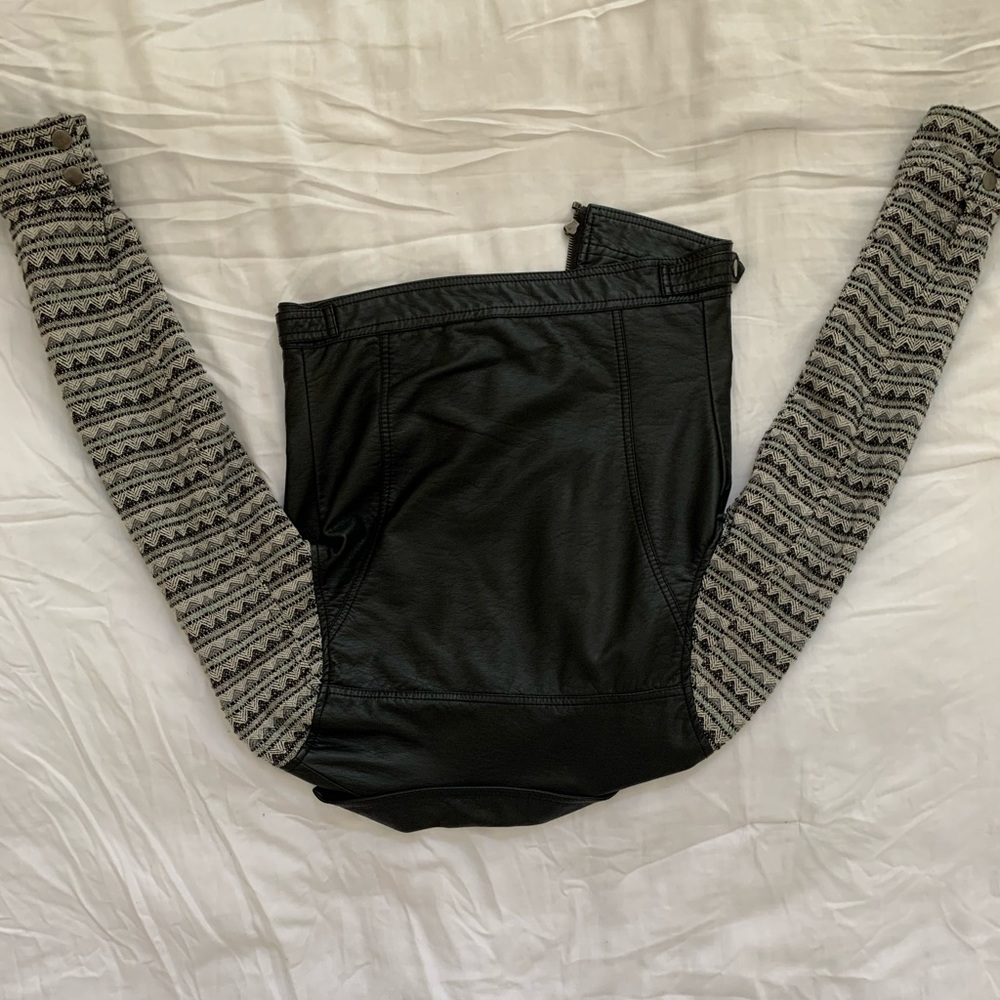 Leather jacket - Picture 4 of 5